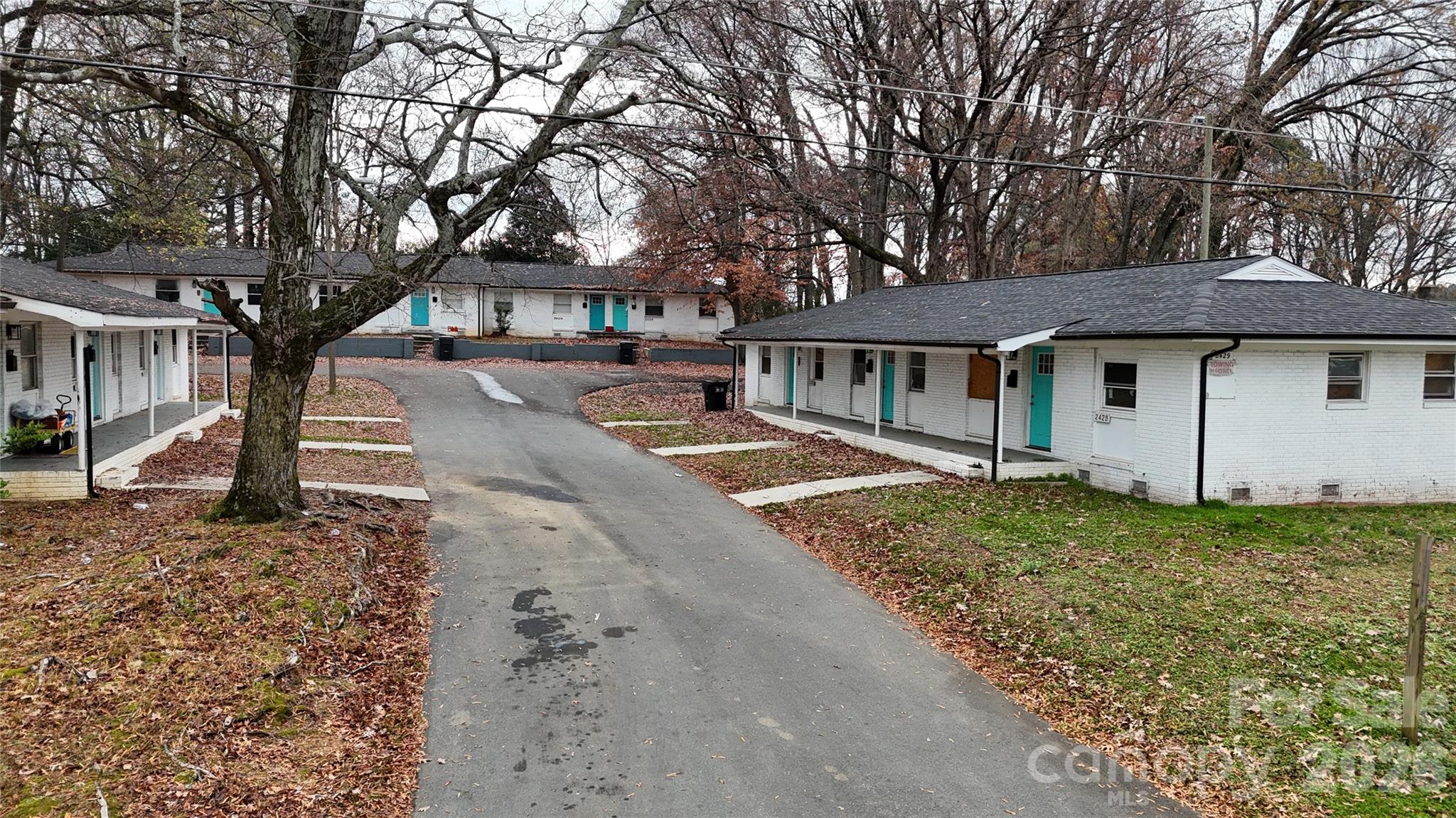 Apartment at 2427 Carmine Street, Charlotte, photo 2 of 34