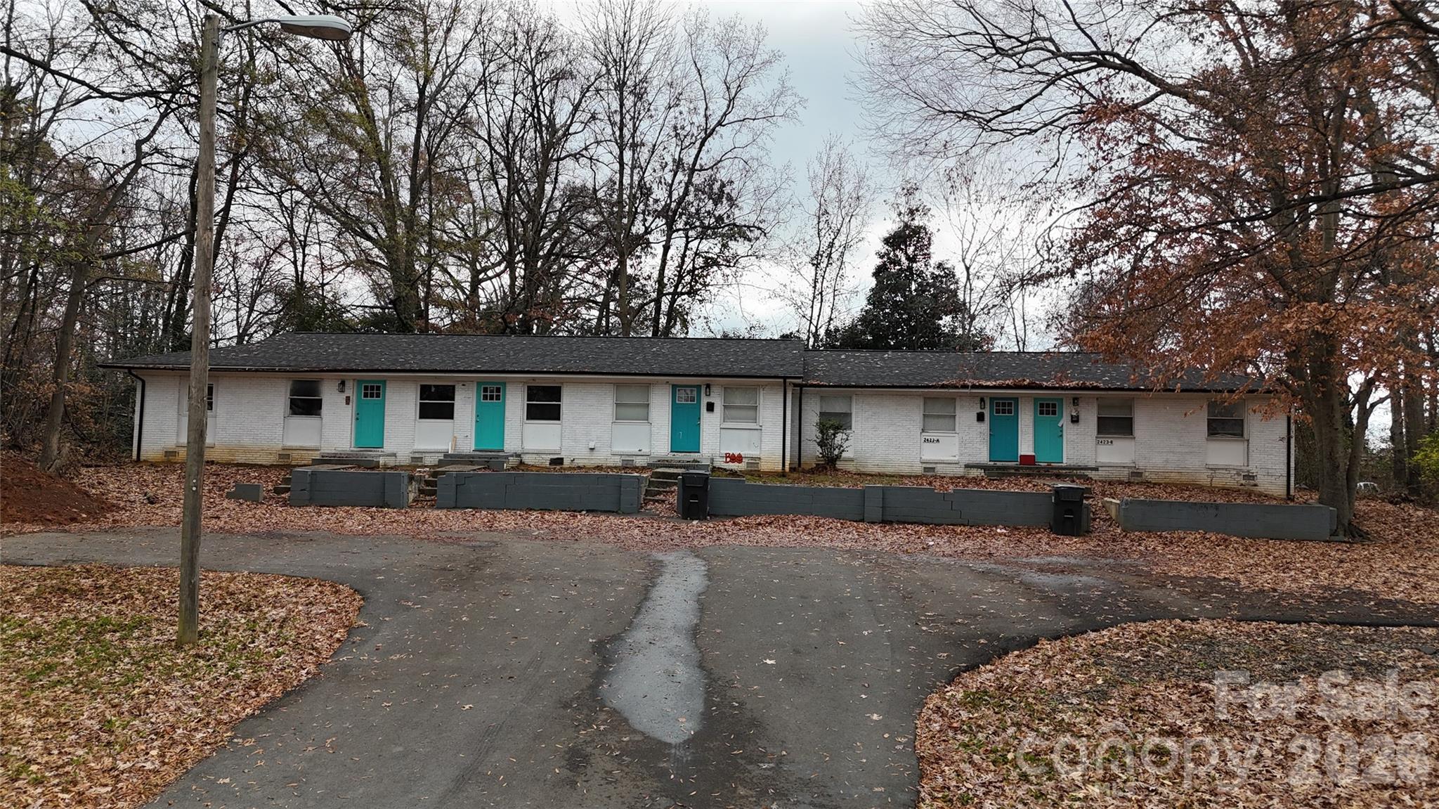 Apartment at 2427 Carmine Street, Charlotte, photo 4 of 34