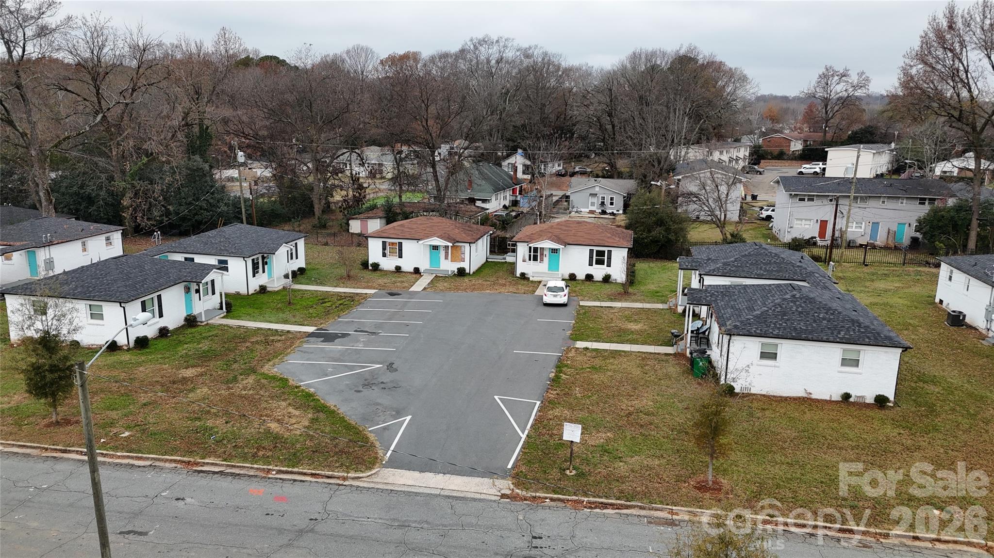 Sixplex at 2232 Alma Court, Charlotte, photo 2 of 17