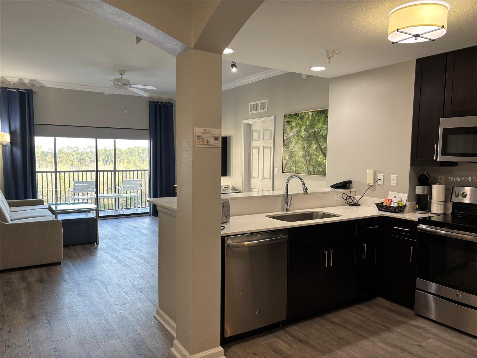 Condo - Hotel at 14501 GROVE RESORT AVE #1503, WINTER GARDEN, photo 4 of 41