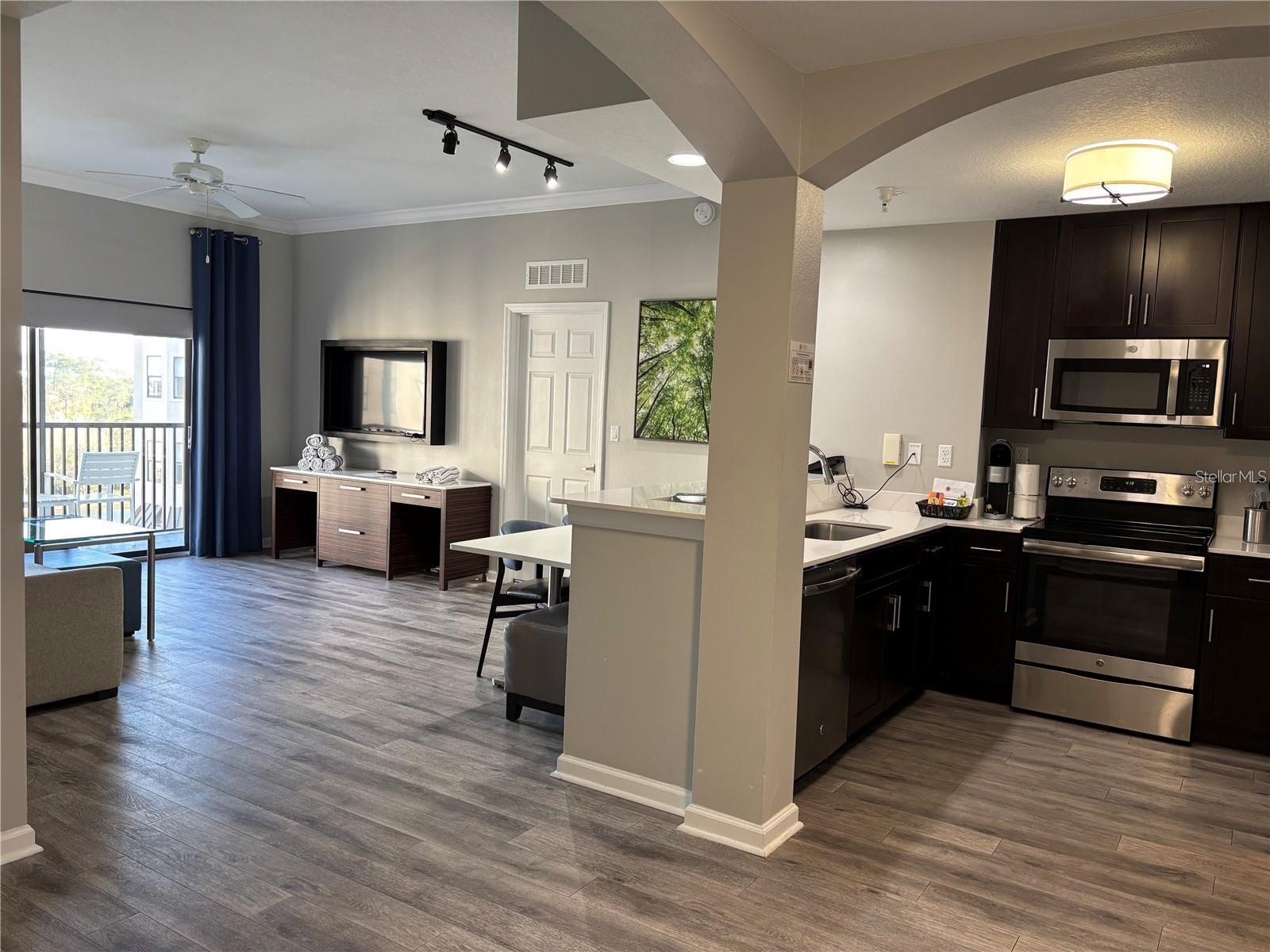 Condo - Hotel at 14501 GROVE RESORT AVE #1503, WINTER GARDEN, photo 5 of 41