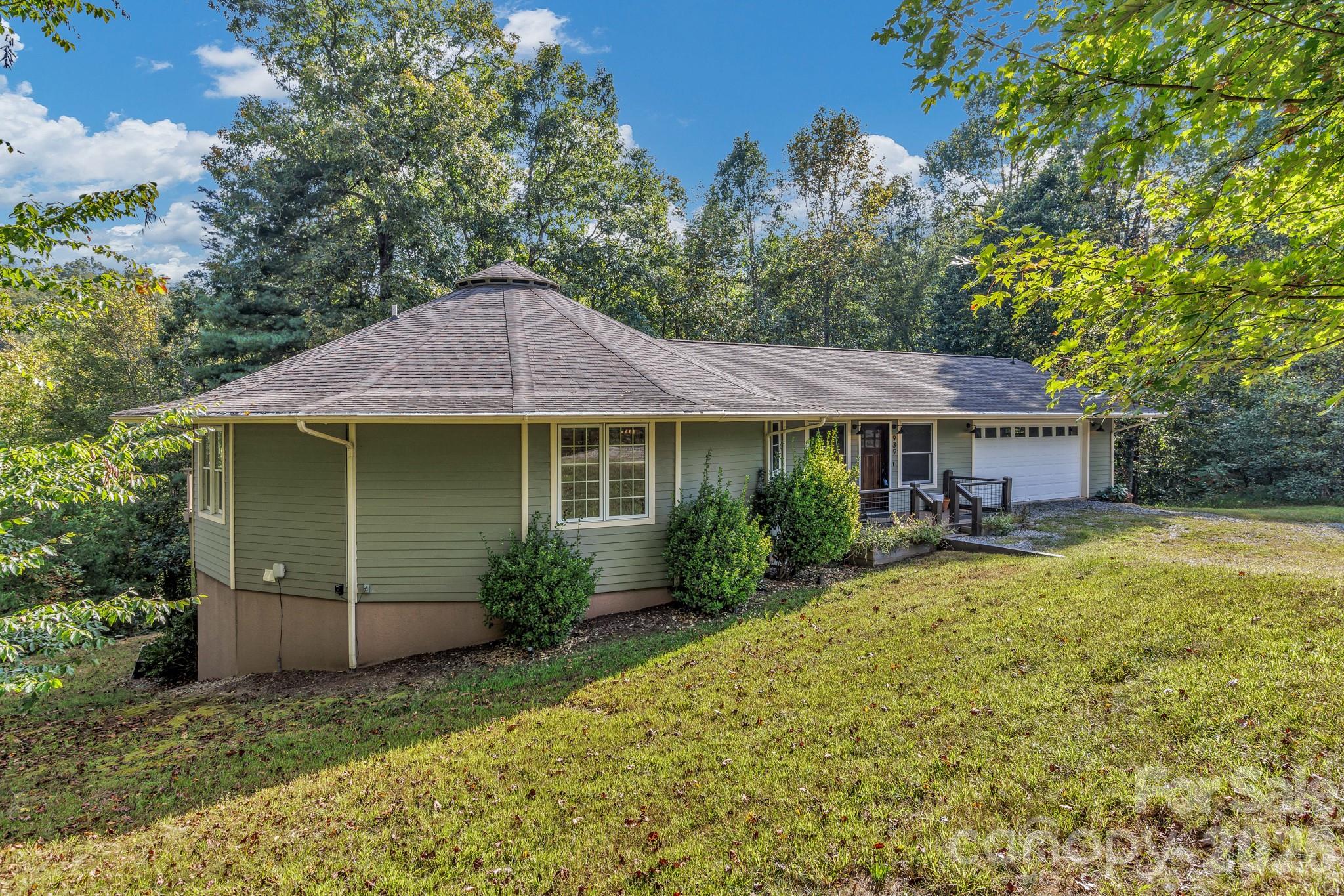Single Family Residence at 939 Morgan Hill Road, Black Mountain, photo 24 of 48
