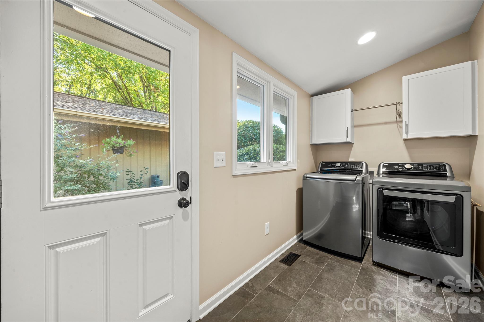 mudroom/laundry - 12 Cove Road, Clover
