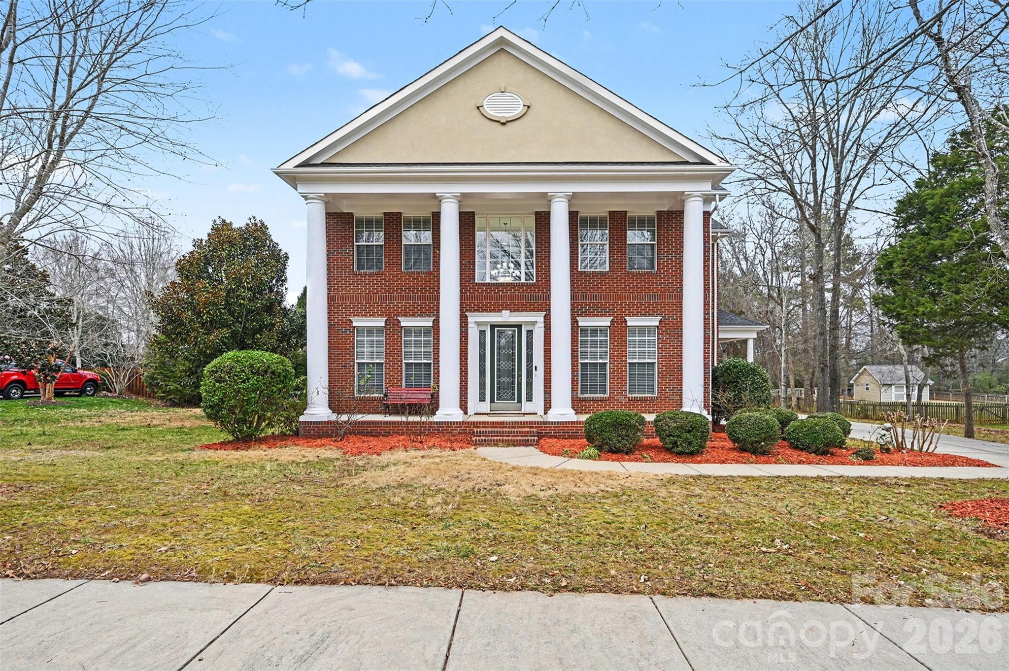 Single Family Residence at 1305 Linden Glen Drive, Matthews, photo 3 of 47
