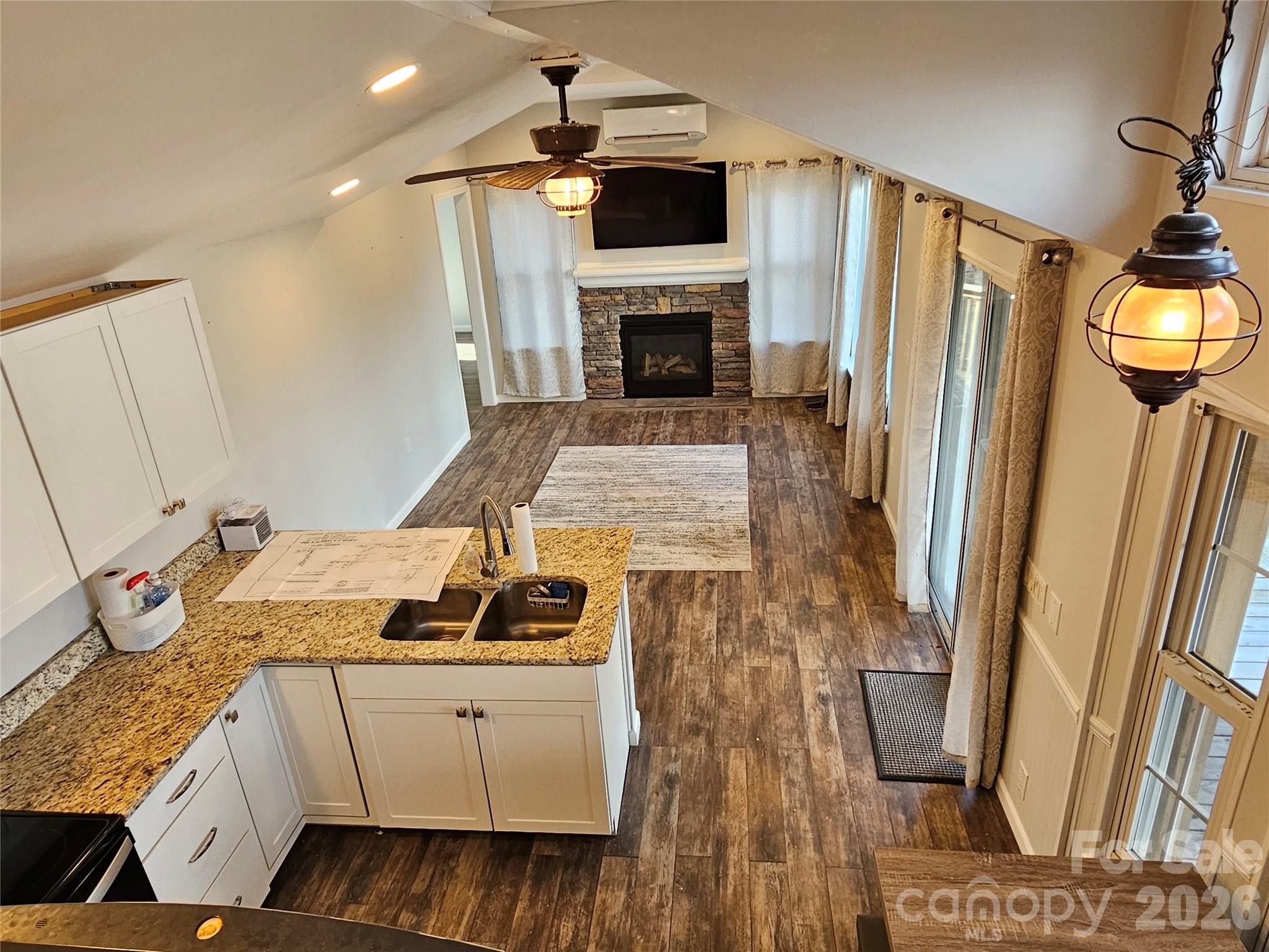 Single Family Residence at 408 Whispering Winds Road, Waynesville, photo 4 of 33