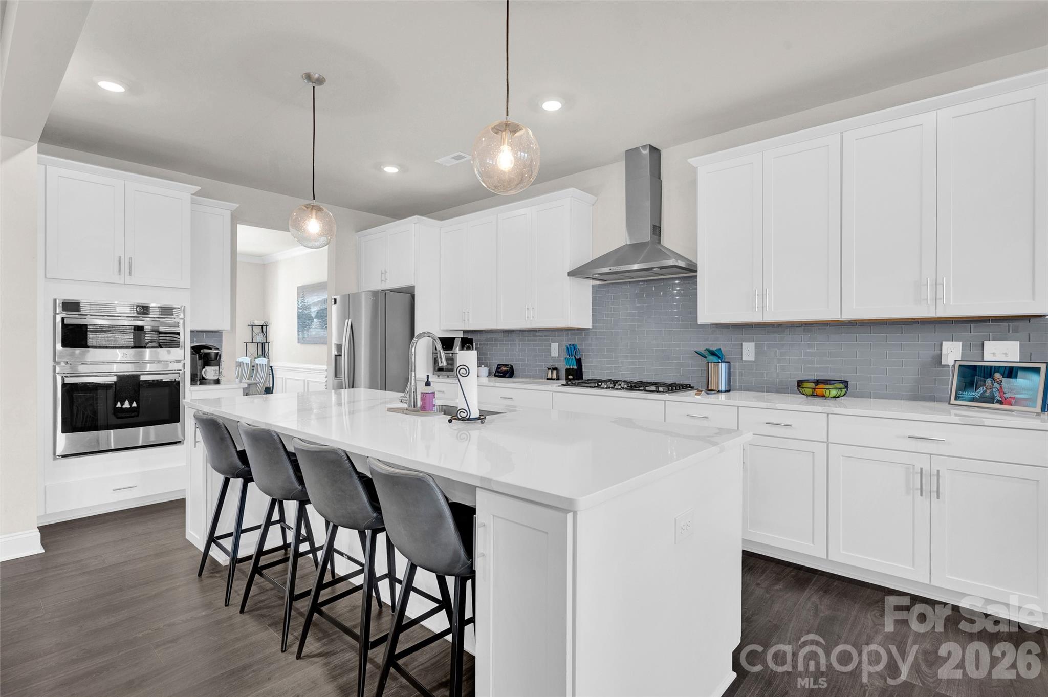 Huge center island with sit up bar - 309 W Waterlynn Road, Mooresville