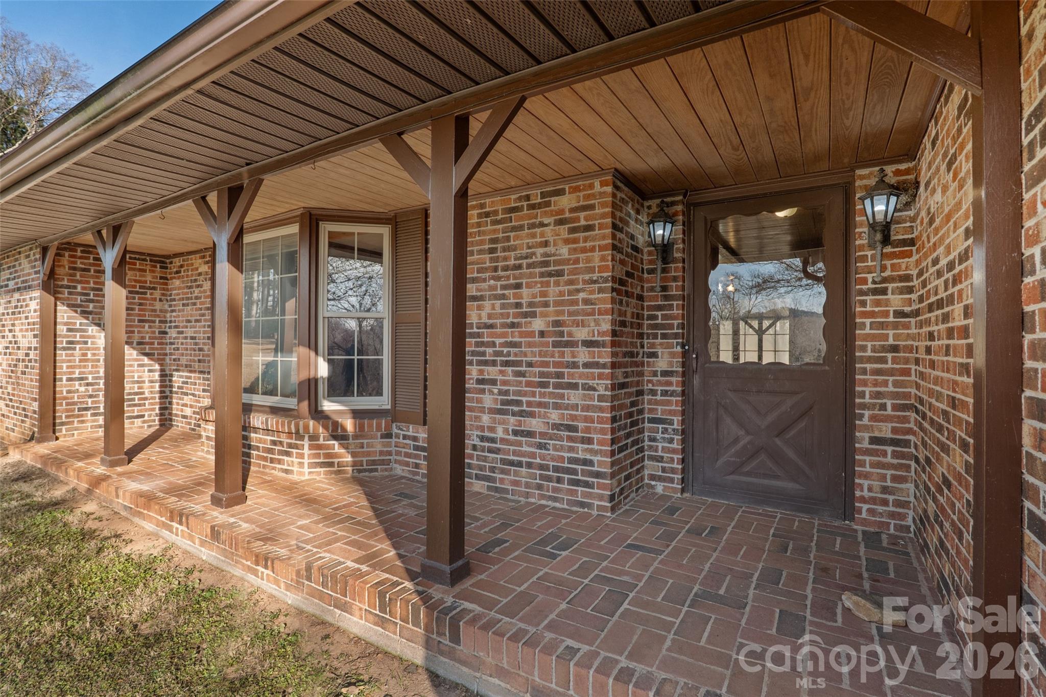 Welcome Home! Low maintenance exterior allows time to enjoy other interests! - 591 Landrum Road, Columbus
