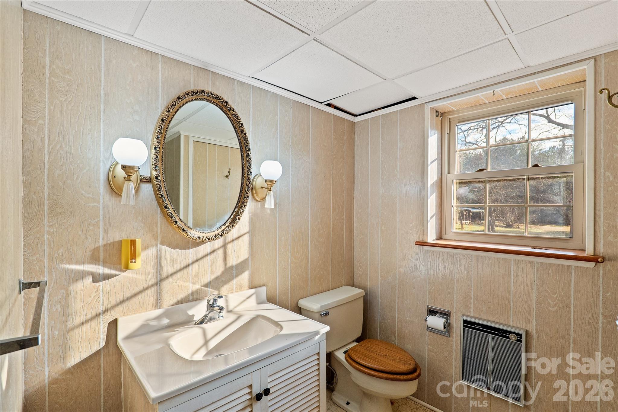 View 2 of apartment bath - 591 Landrum Road, Columbus