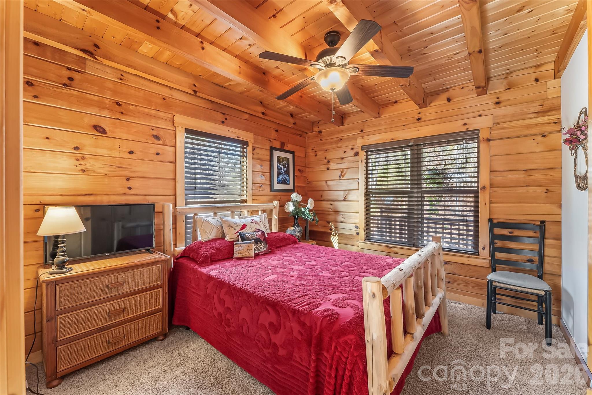 Main level bedroom - 204 Mountain Vista Drive, Nebo