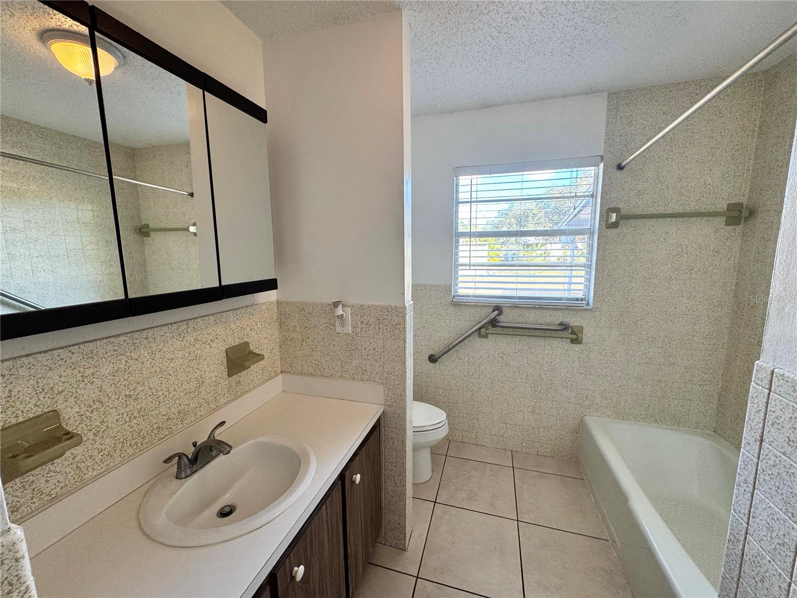 Single Family Residence at 12438 POEM AVE, PUNTA GORDA, photo 9 of 24