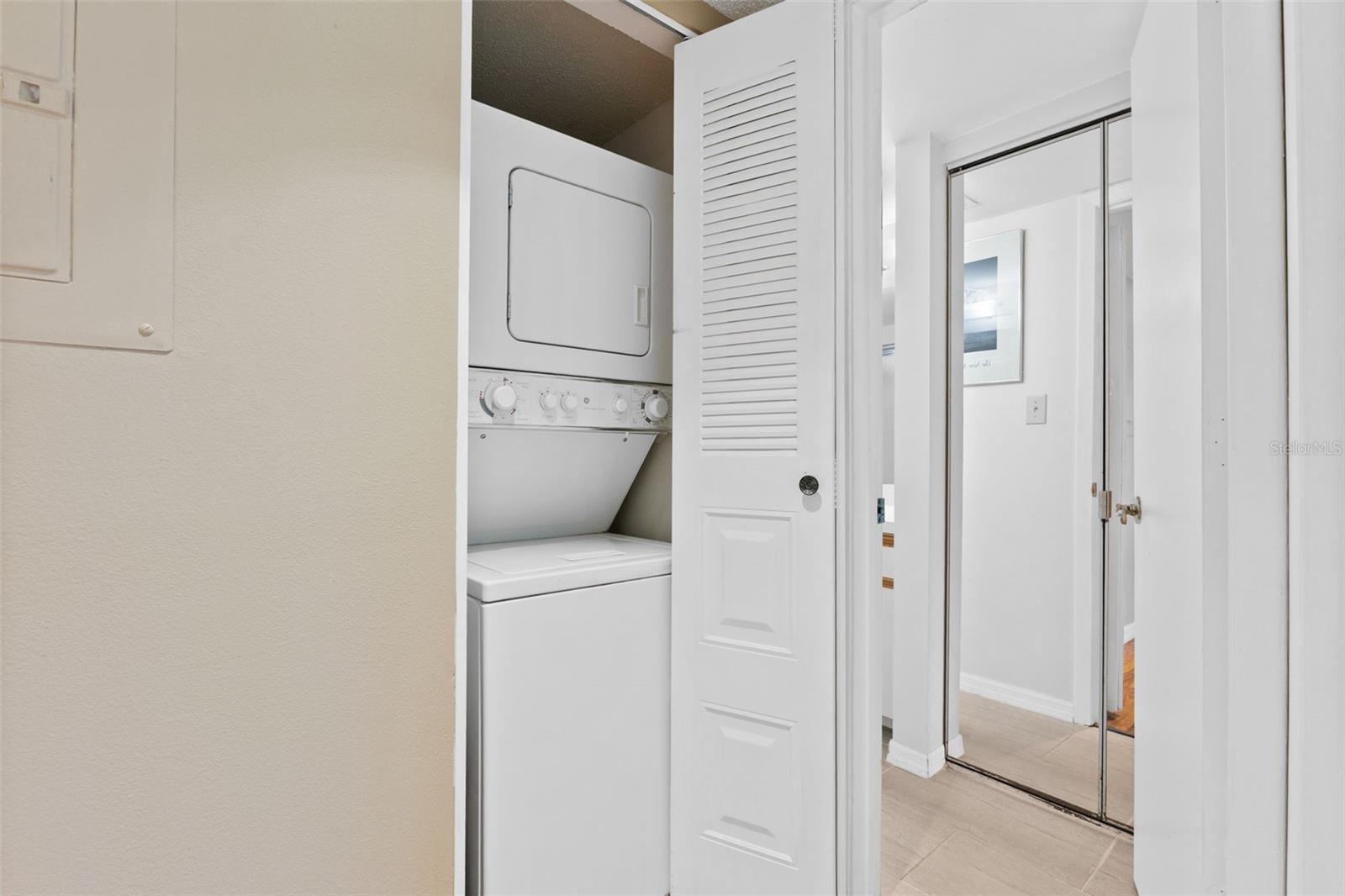 Washer/dryer - 19505 QUESADA AVE #S208, PORT CHARLOTTE