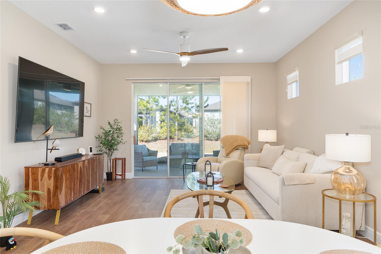 Living - 8919 SW 58TH STREET RD, OCALA