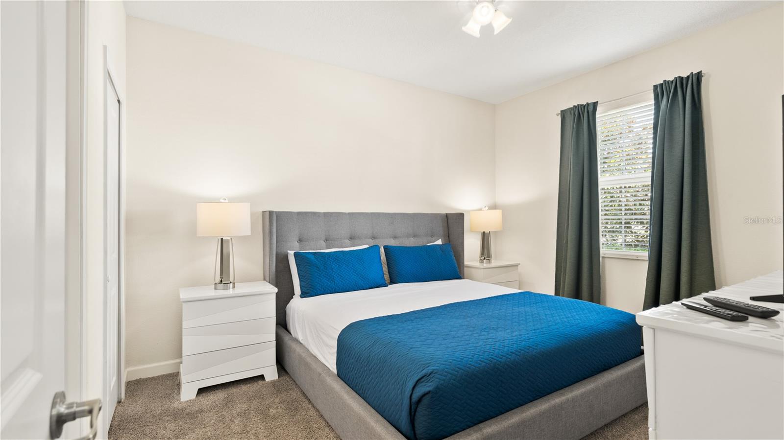 BEDROOM DOWNSTAIRS WITH BATHROOM- - 9098 HAZARD ST, DAVENPORT