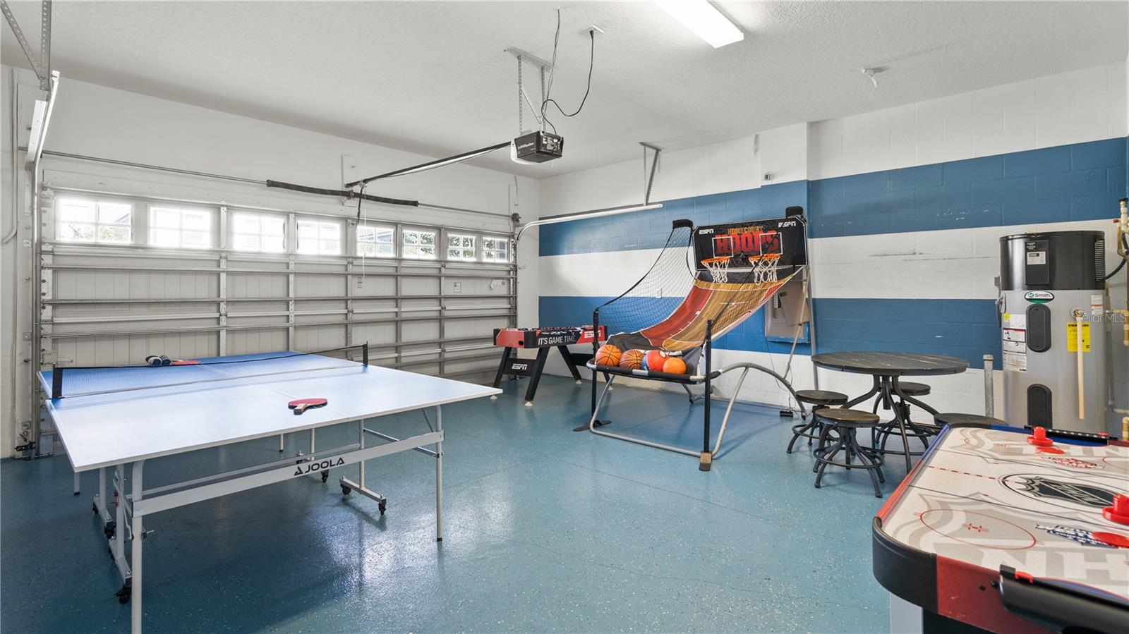 GARAGE FOR 2 CARS - 9098 HAZARD ST, DAVENPORT