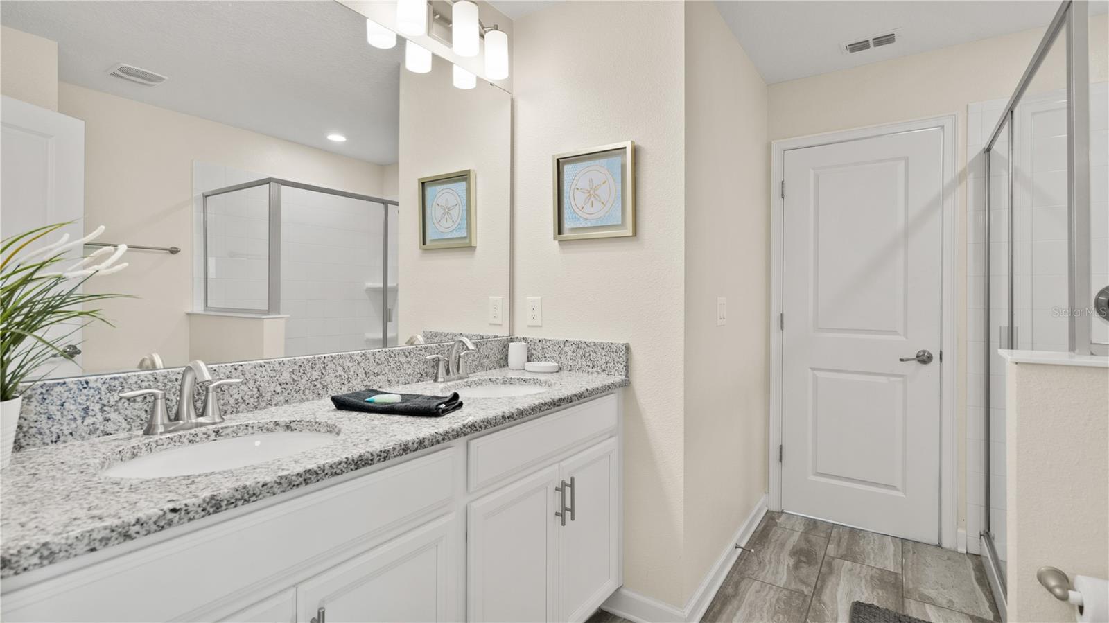 BATHROOM - 9098 HAZARD ST, DAVENPORT