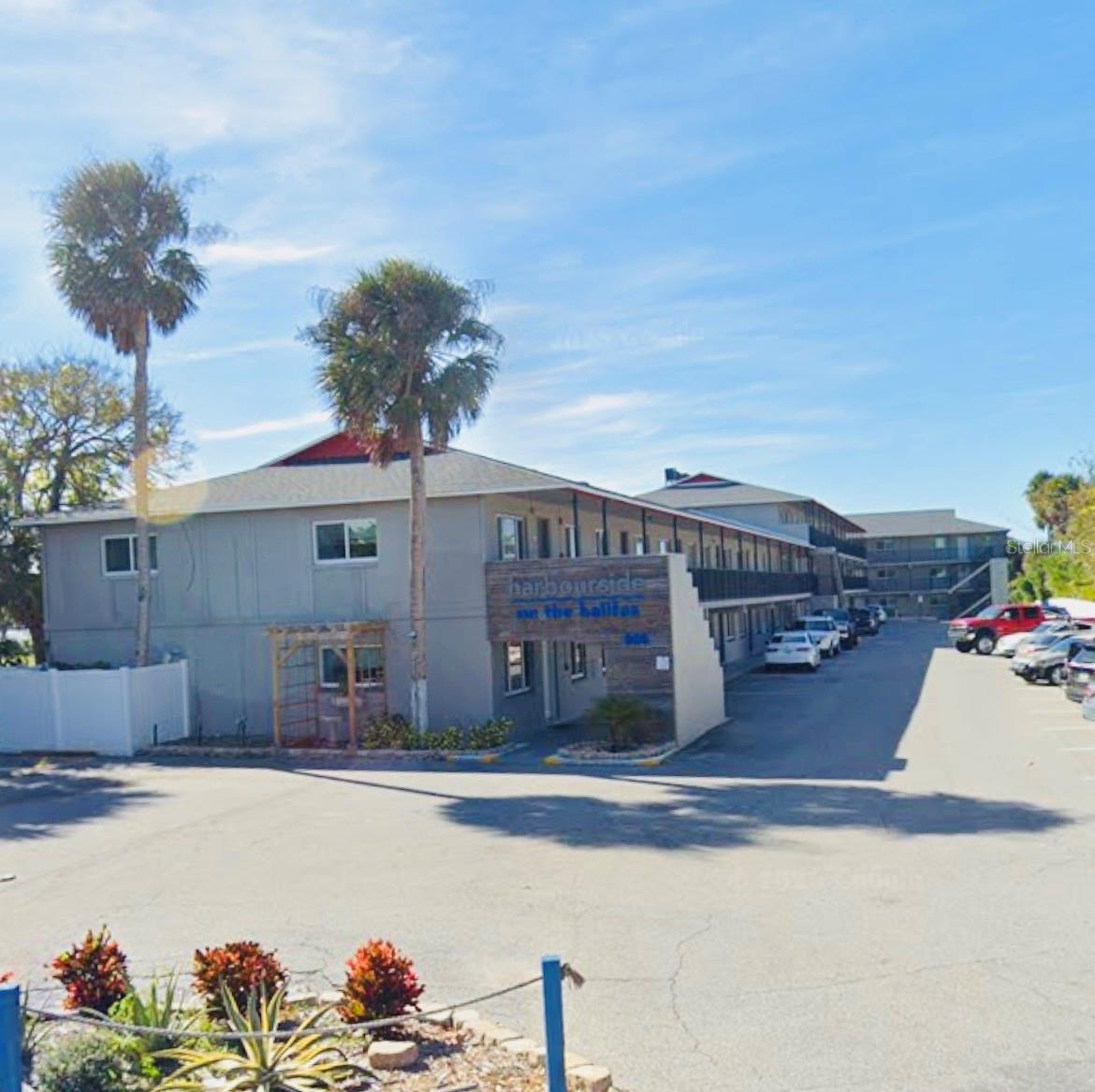 900 S PENINSULA DR #111
