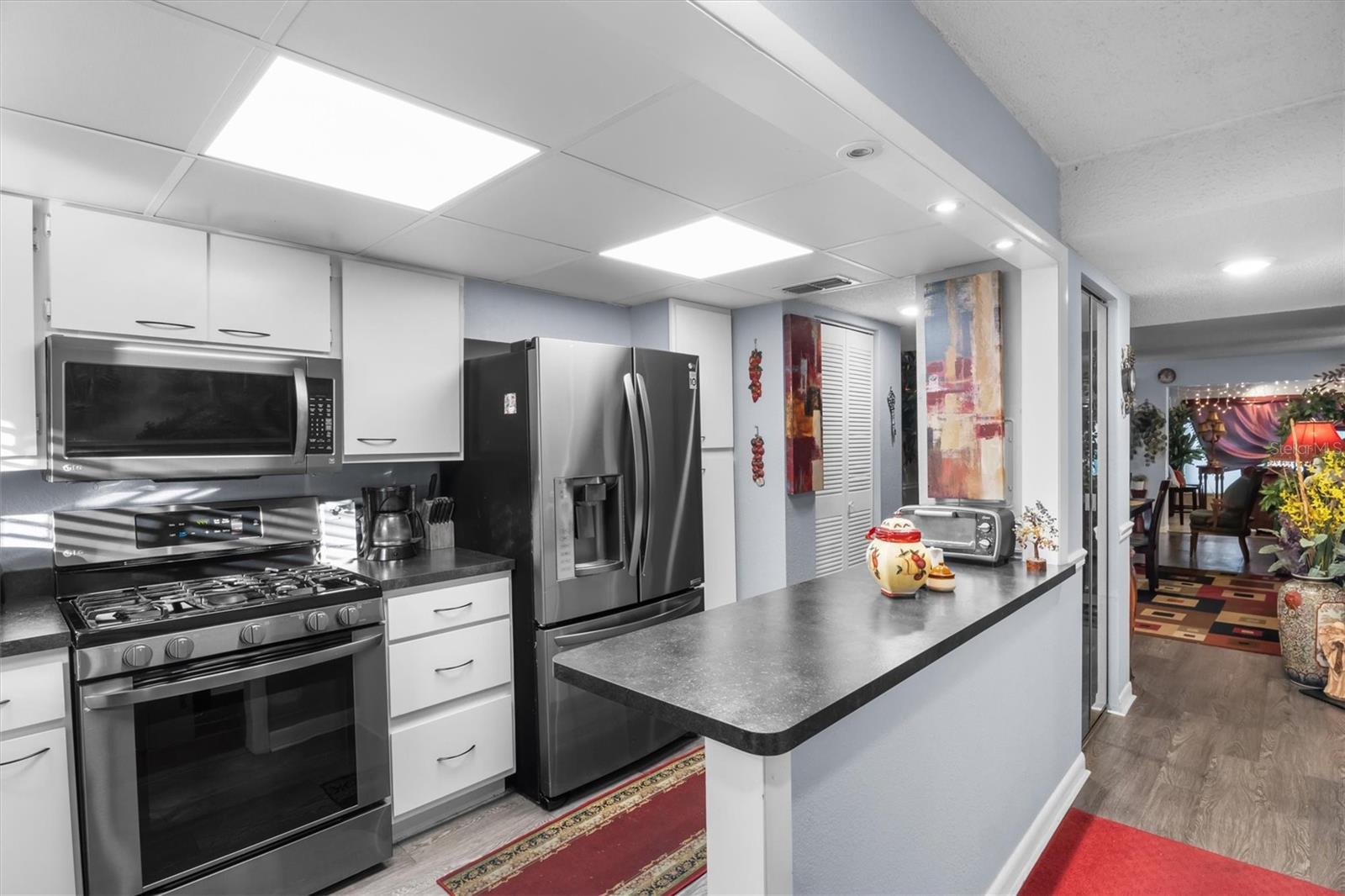 Beautifully updated kitchen - 400 EL CAMINO DR #210, WINTER HAVEN