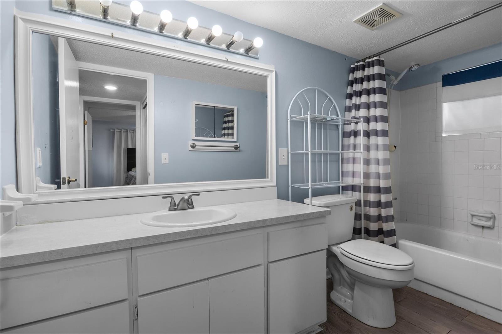 Ensuite Bathroom - 400 EL CAMINO DR #210, WINTER HAVEN