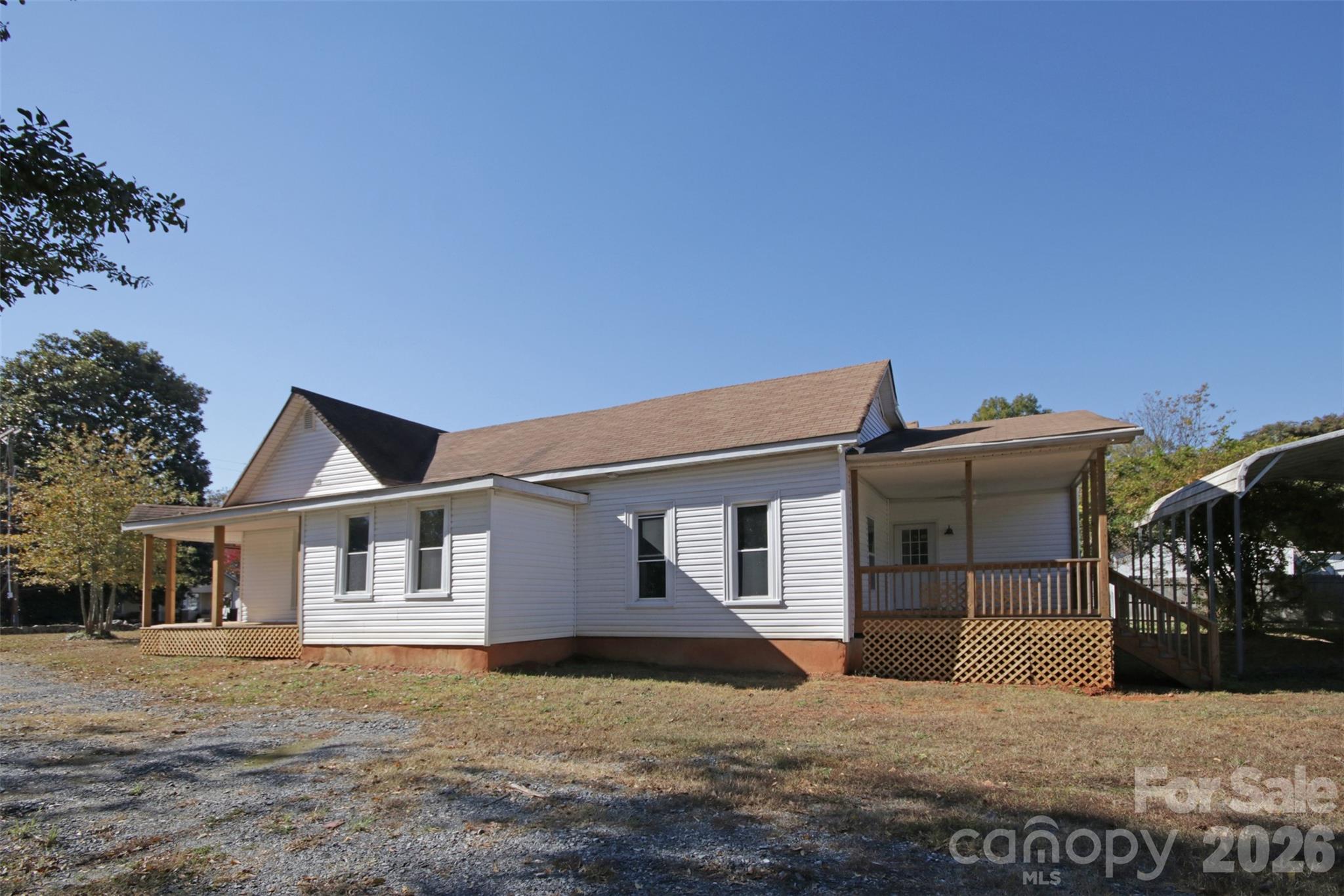 Single Family Residence at 119 Marion Street, Clover, photo 9 of 46