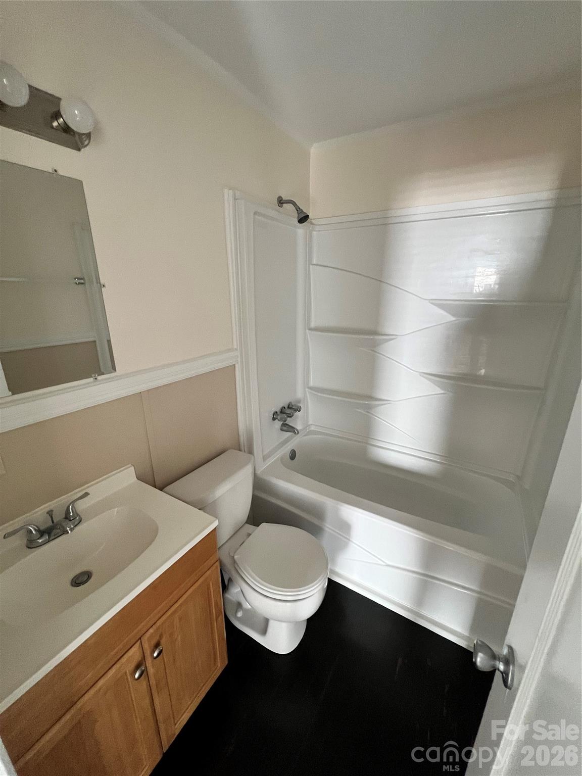 Common Bath - Full - 615 Arlington Avenue, Albemarle