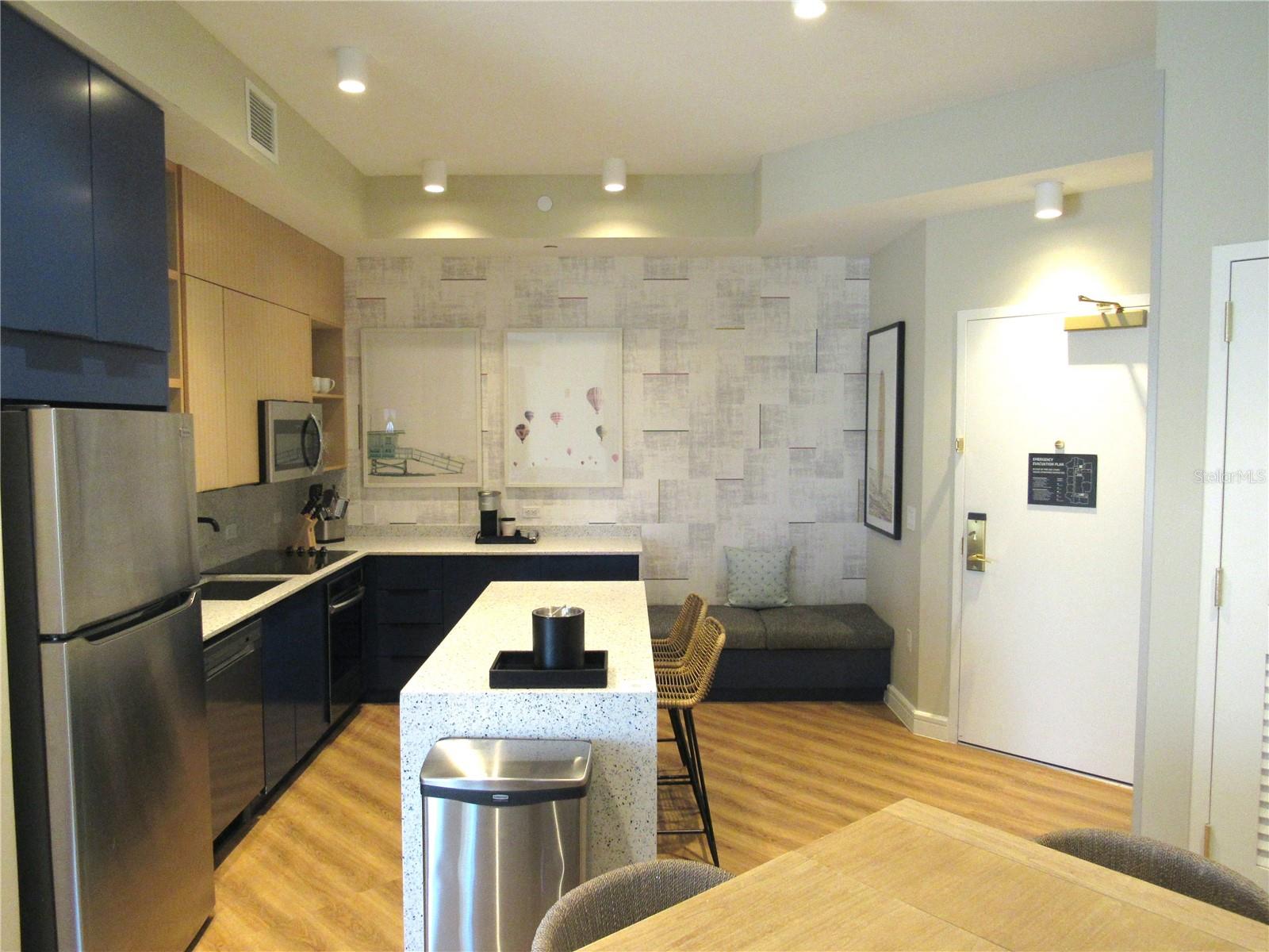 Condo - Hotel at 3151 SUNSET WALK DR #1104, KISSIMMEE, photo 5 of 28