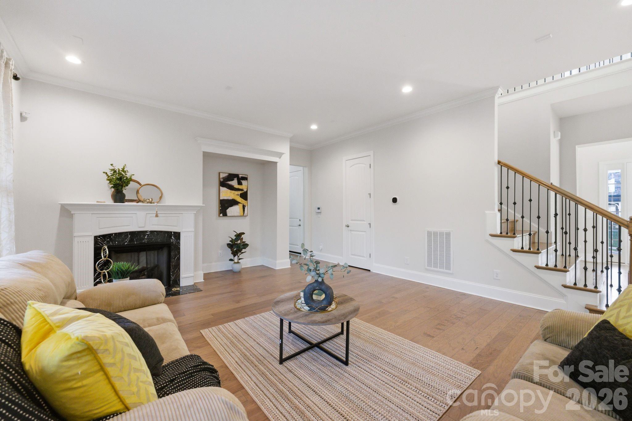 Single Family Residence at 374 Hampton Trail Drive, Fort Mill, photo 14 of 39