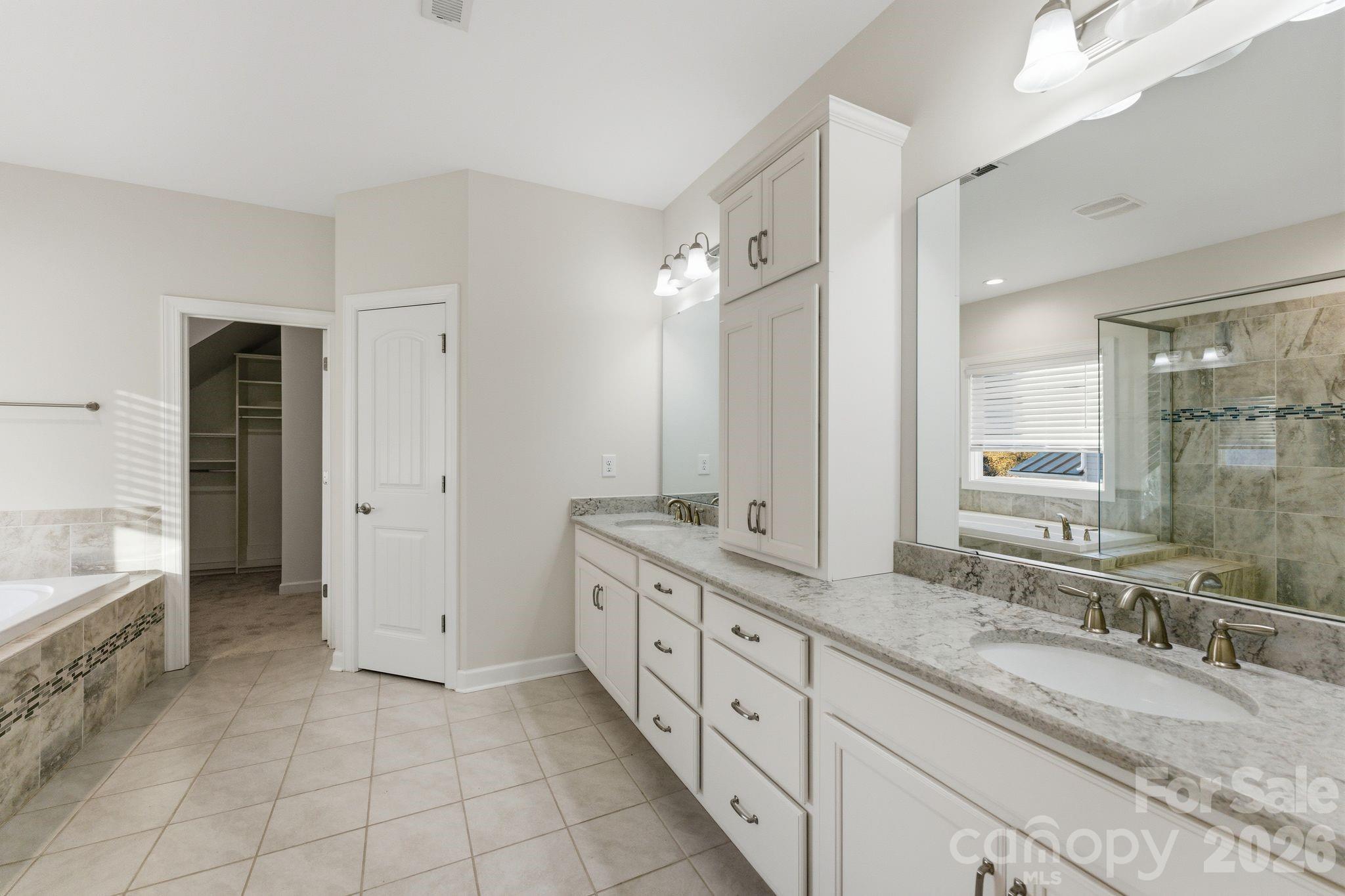 Primary Bathroom - 374 Hampton Trail Drive, Fort Mill
