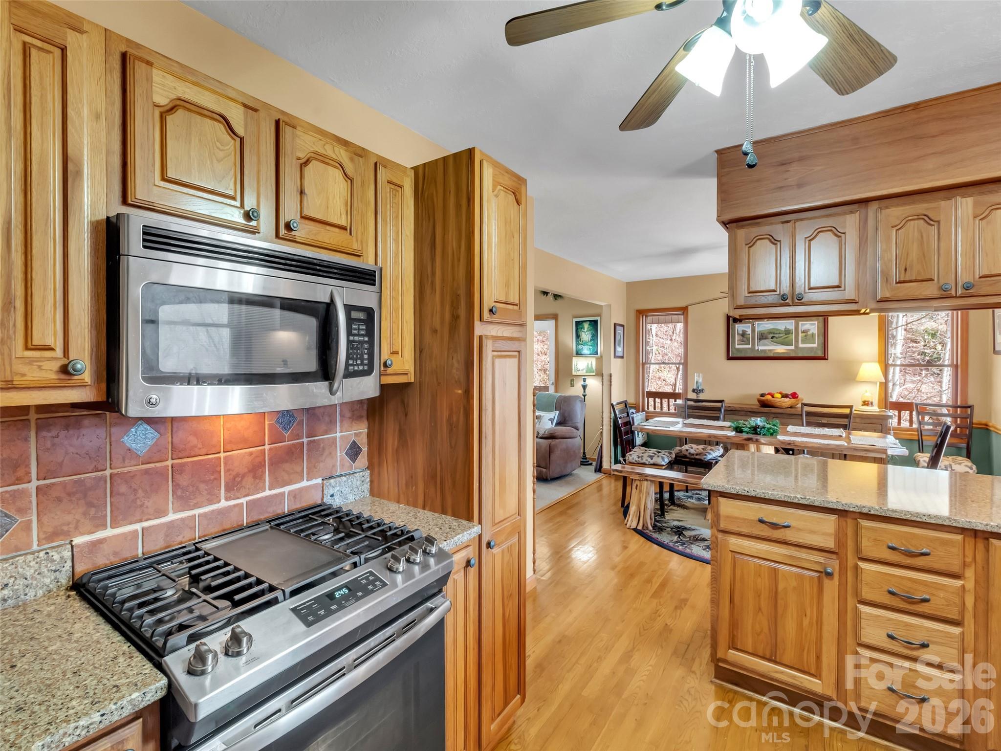 Single Family Residence at 371 Falcon Ridge Drive, Waynesville, photo 10 of 48