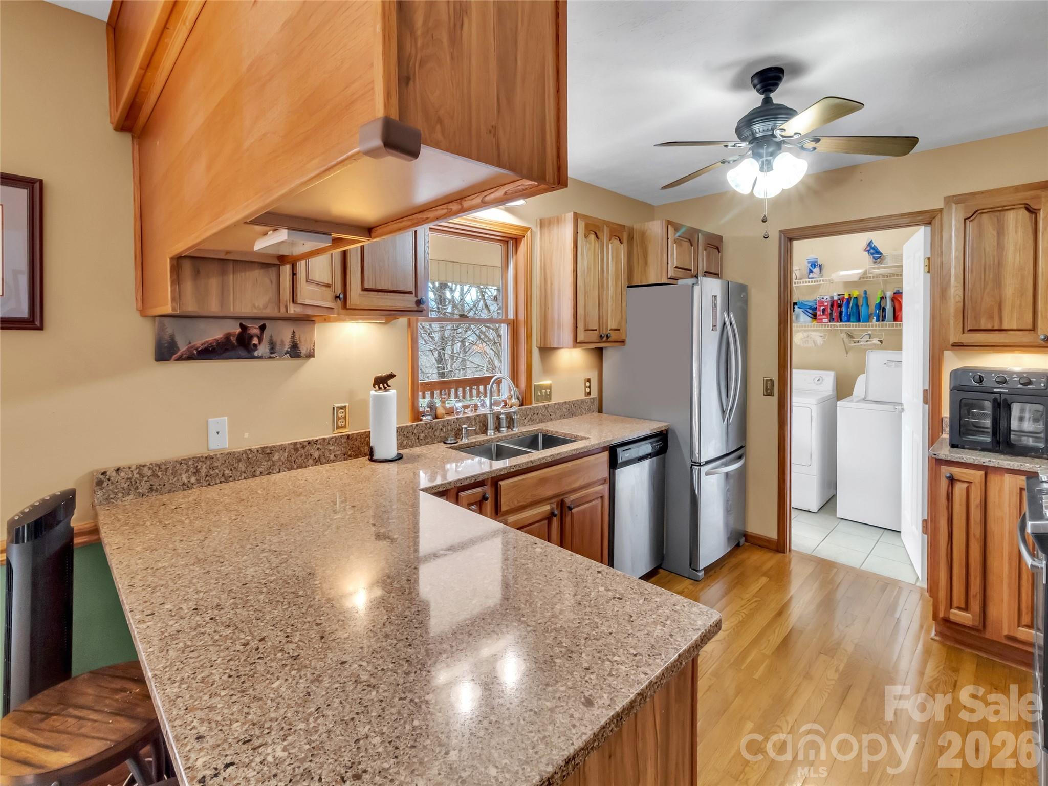 Single Family Residence at 371 Falcon Ridge Drive, Waynesville, photo 11 of 48