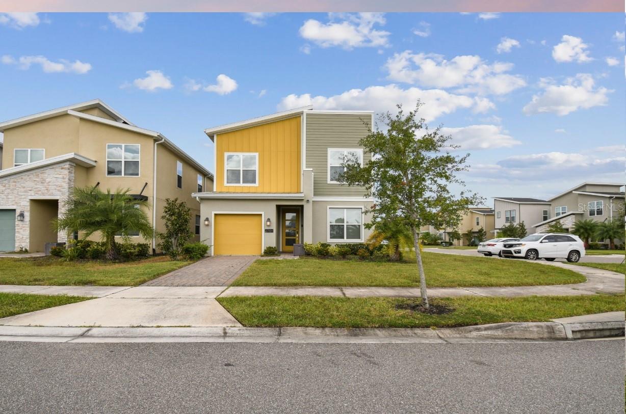 2784 BOOKMARK DR