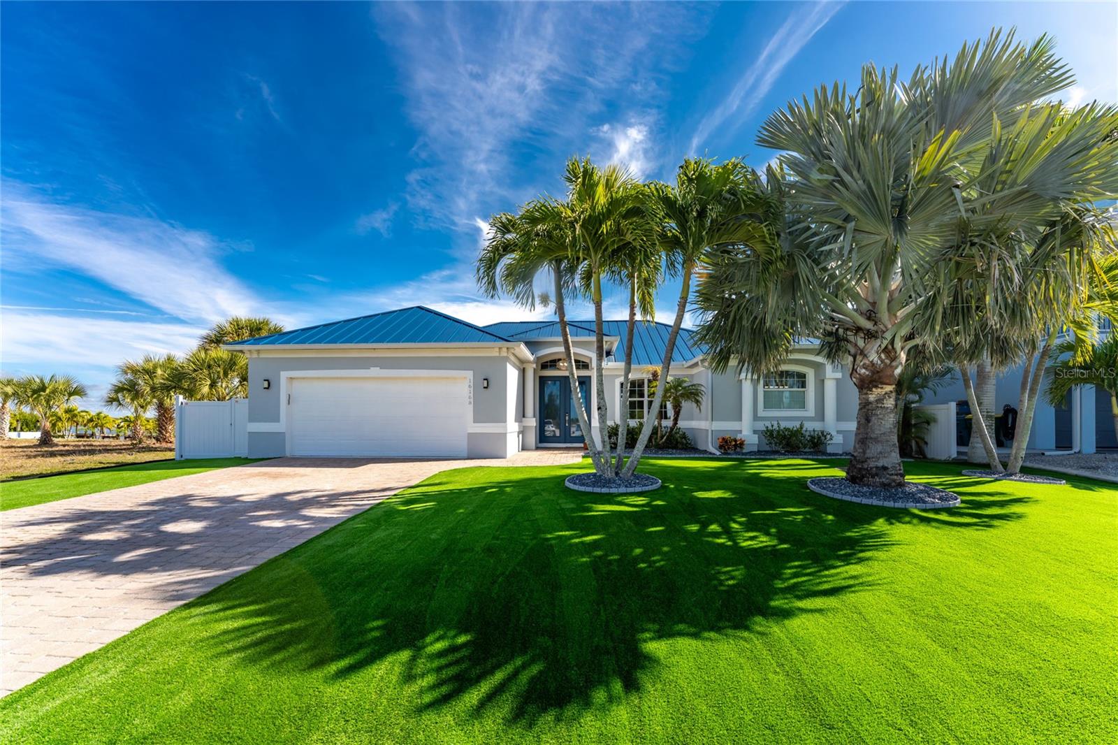 Zero maintenance artificial turf. - 16168 LA BARGE CIR, PORT CHARLOTTE