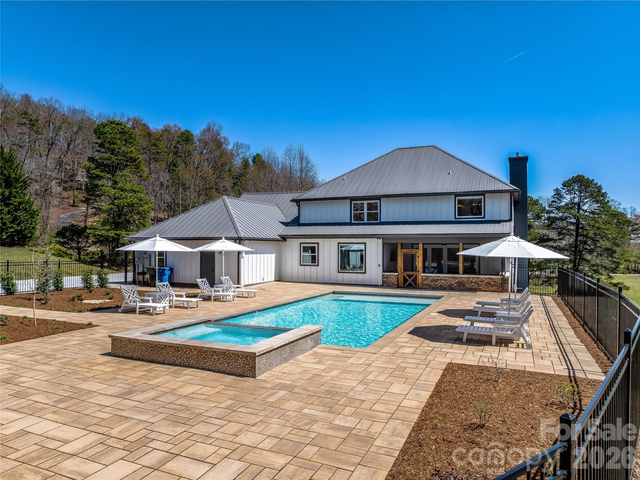 Saltwater pool with 6-person hot tub - 59 W Bradford Hill Road, Mills River