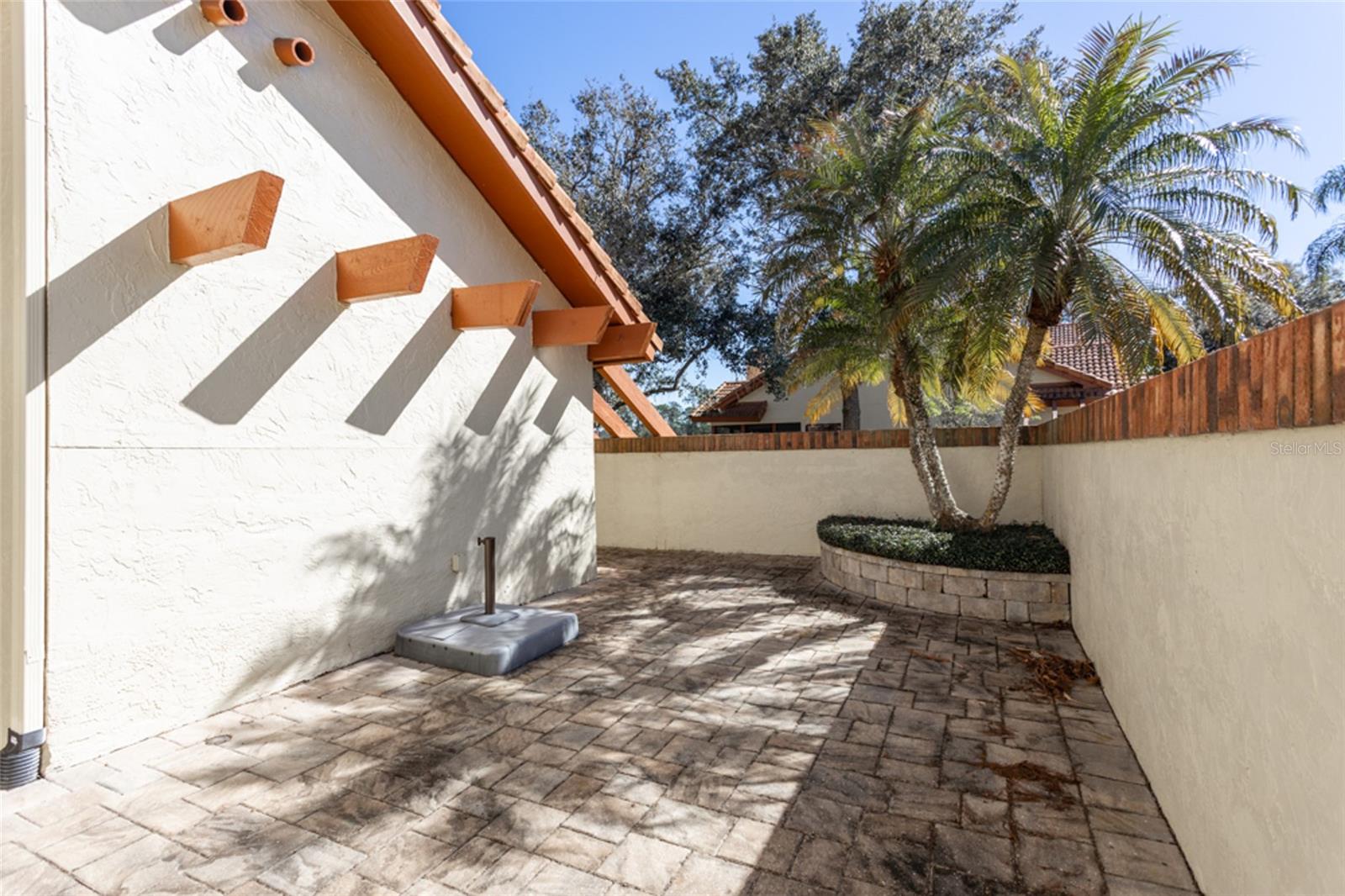 Front Courtyard - 39 VILLAGE CIR #5-501, PALM COAST