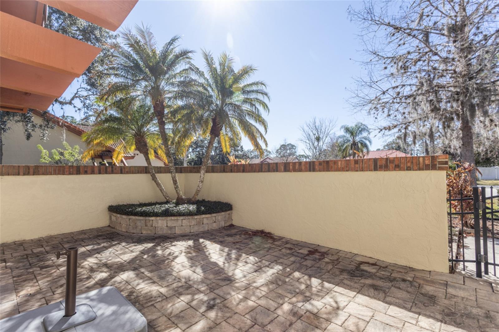 Front Courtyard - 39 VILLAGE CIR #5-501, PALM COAST