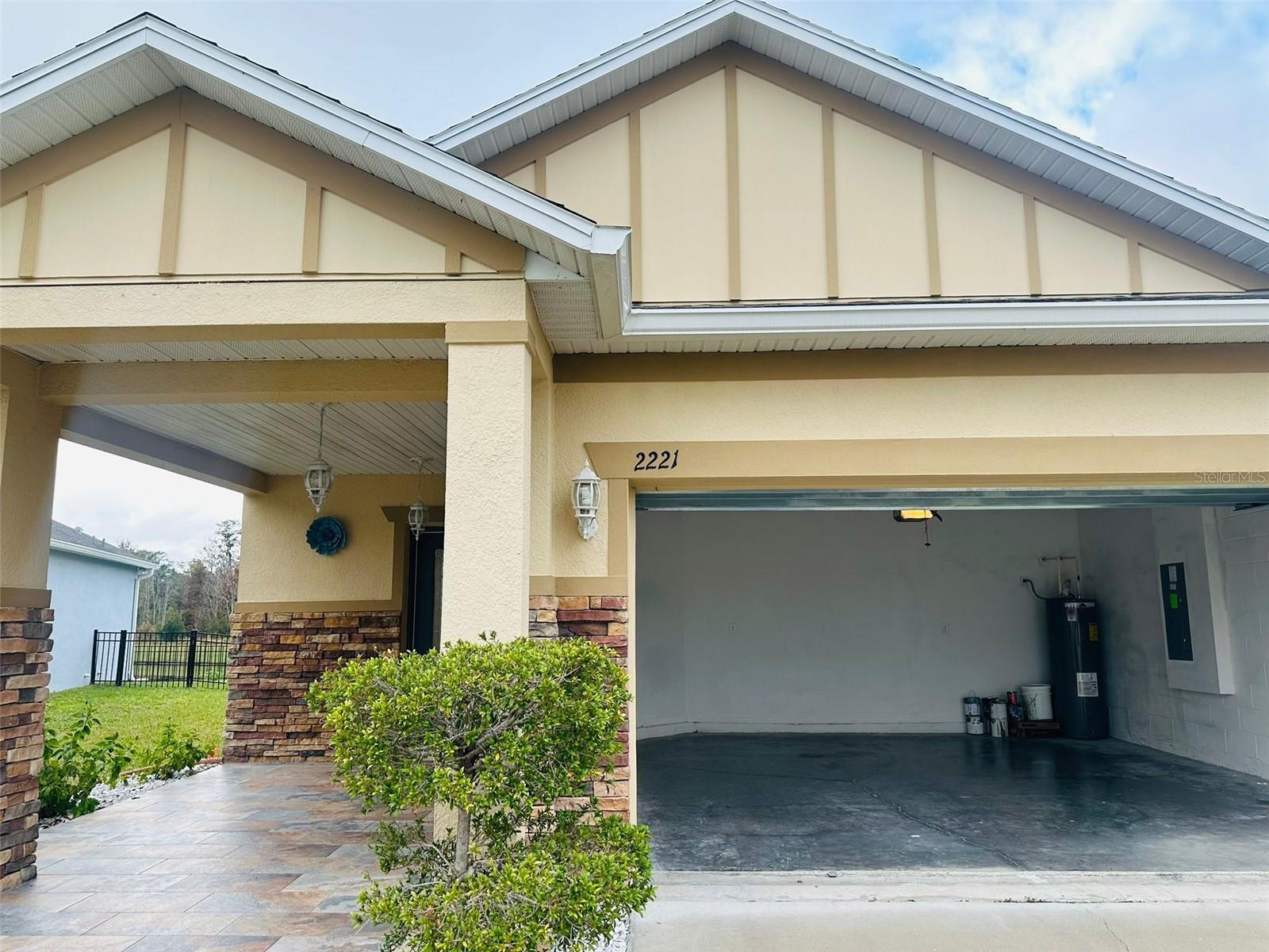 Single Family Residence at 2221 CANYON BREEZE AVE, KISSIMMEE, photo 3 of 12