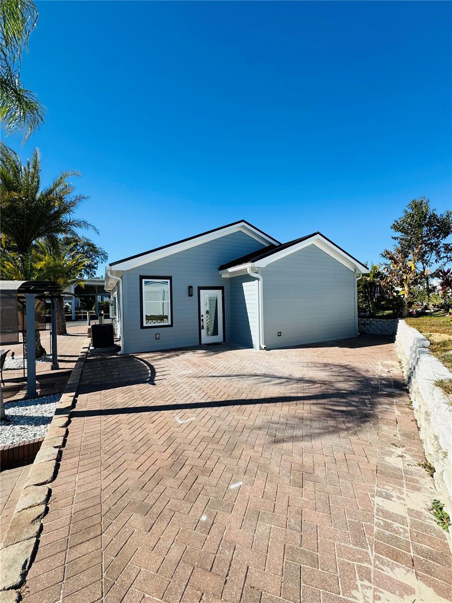 Enjoy your backyard! - 2253 ST GEORGE DR, DAVENPORT