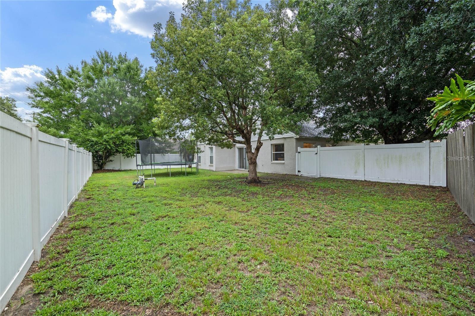 Single Family Residence at 541 HEATHER GLEN DR, WINTER HAVEN, photo 21 of 22