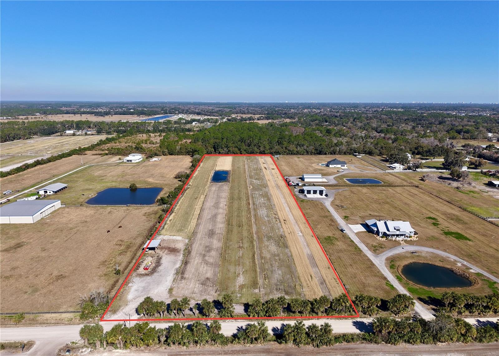 3761 STRAWBERRY LN