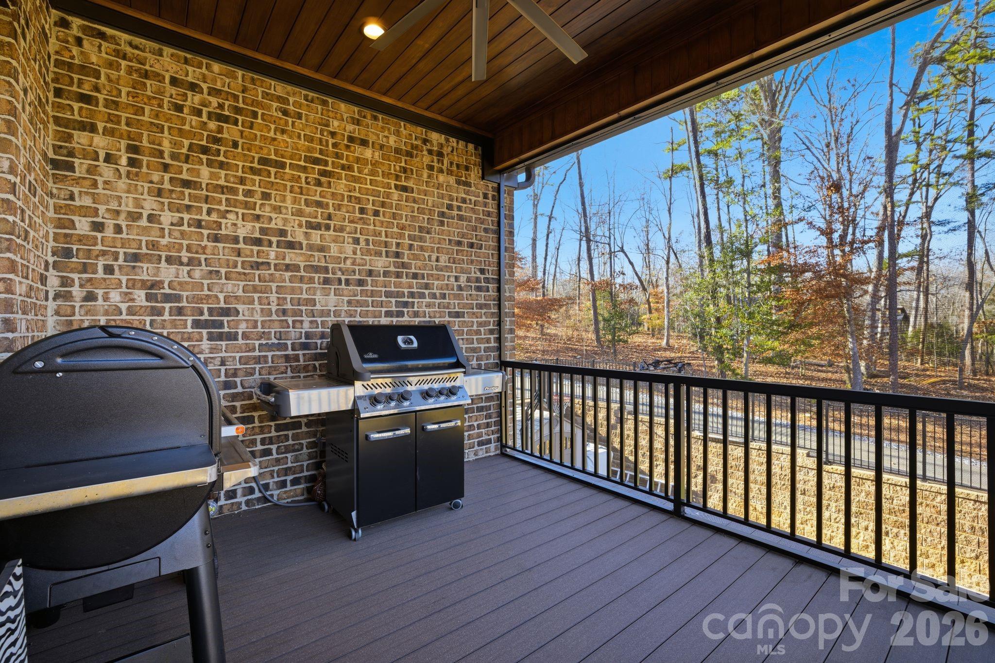 Screened Grilling Porch - 875 Starboard Reach None, Lexington