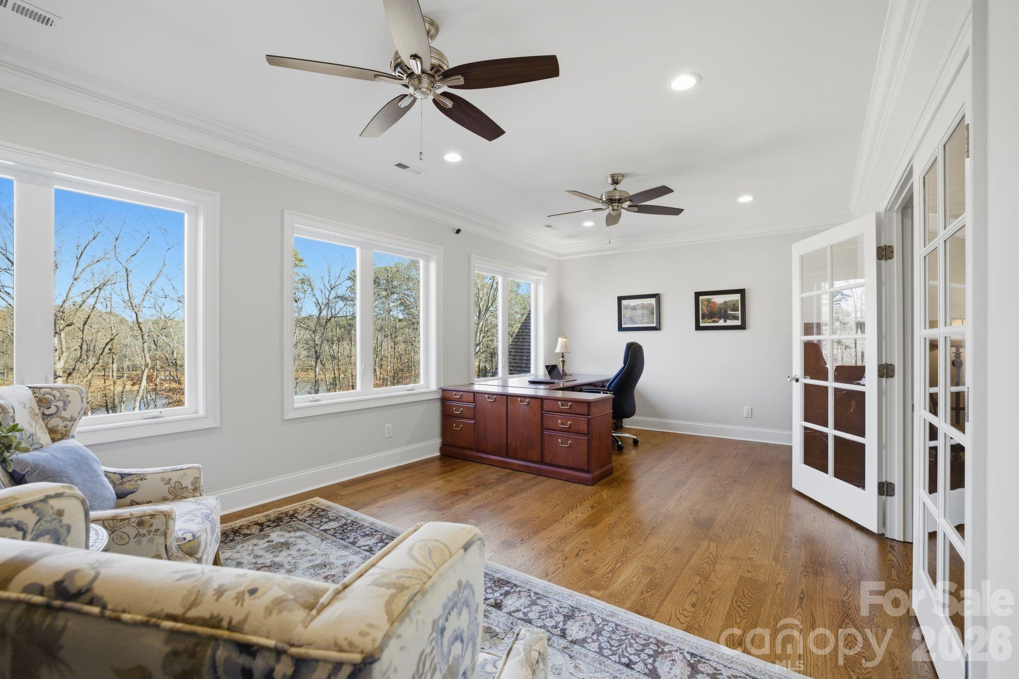Upstairs Bonus Room Overlooking Lake - 875 Starboard Reach None, Lexington