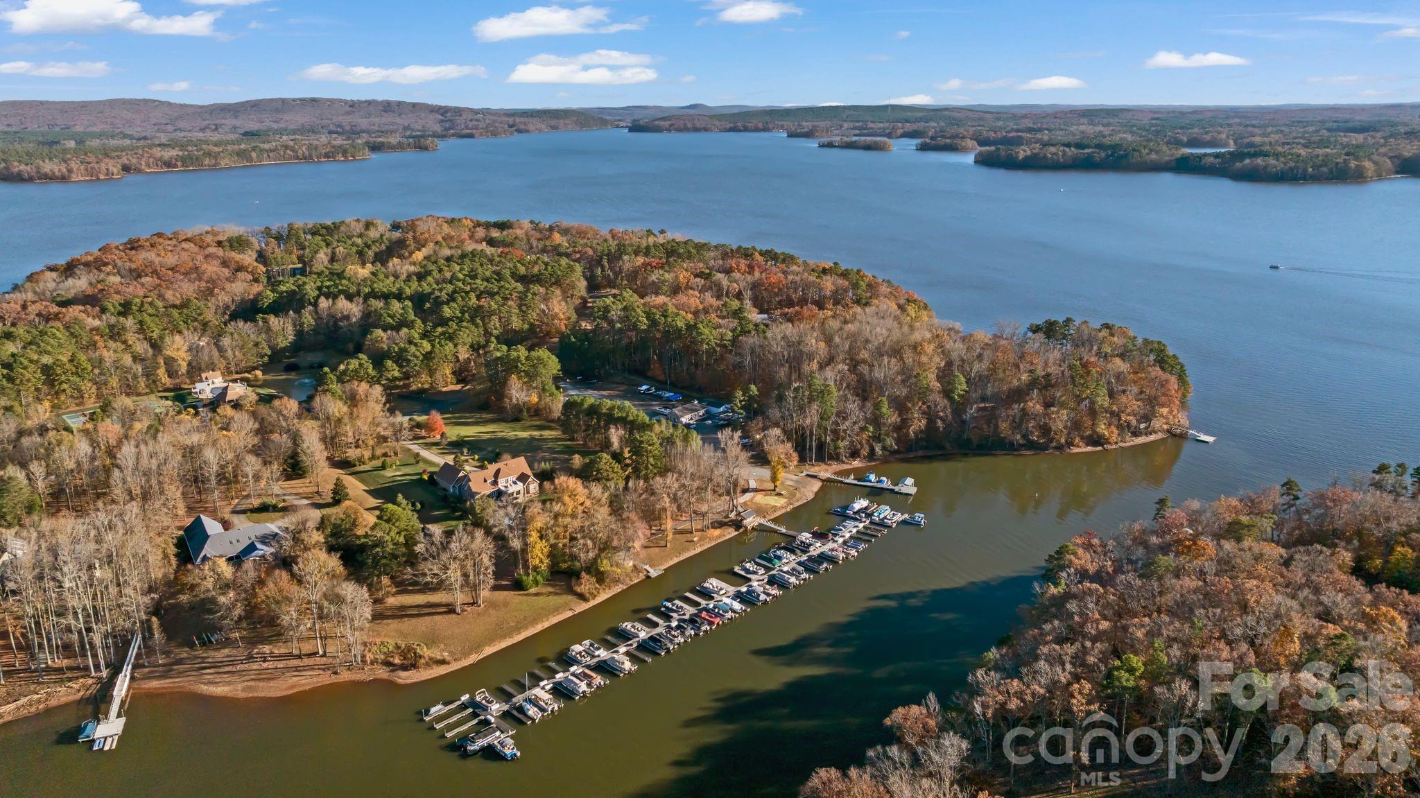 Convenient Nearby Marina - 875 Starboard Reach None, Lexington