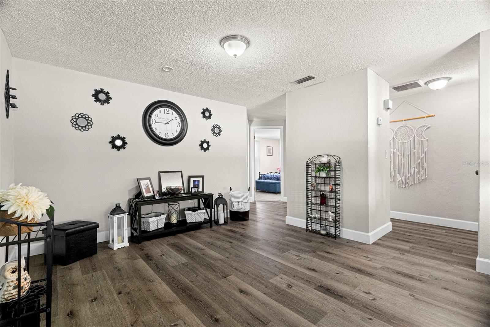Single Family Residence at 6333 ABERDEEN AVE, NEW PORT RICHEY, photo 7 of 37
