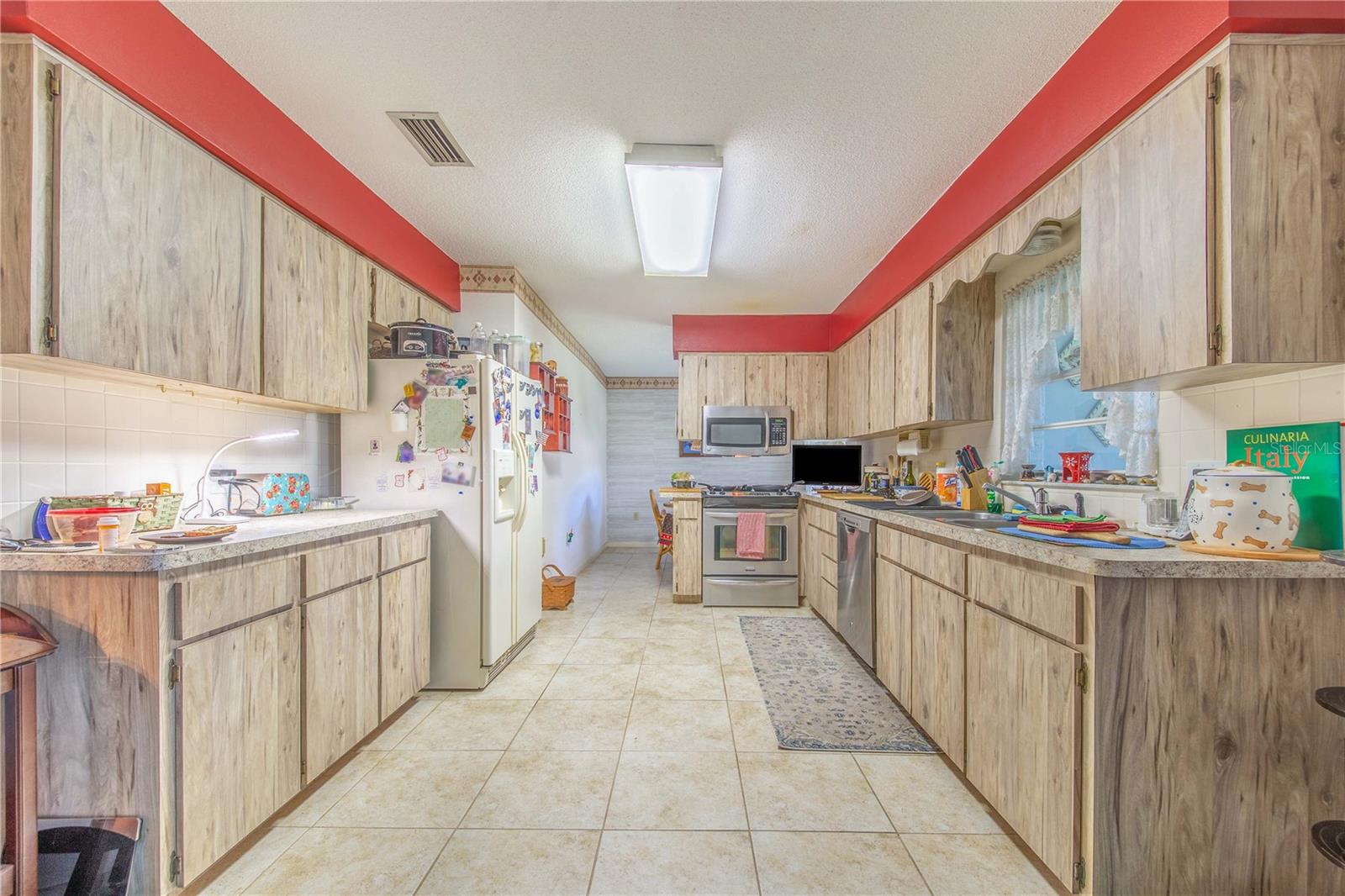 Single Family Residence at 3 MAPLE RUN, HAINES CITY, photo 12 of 28