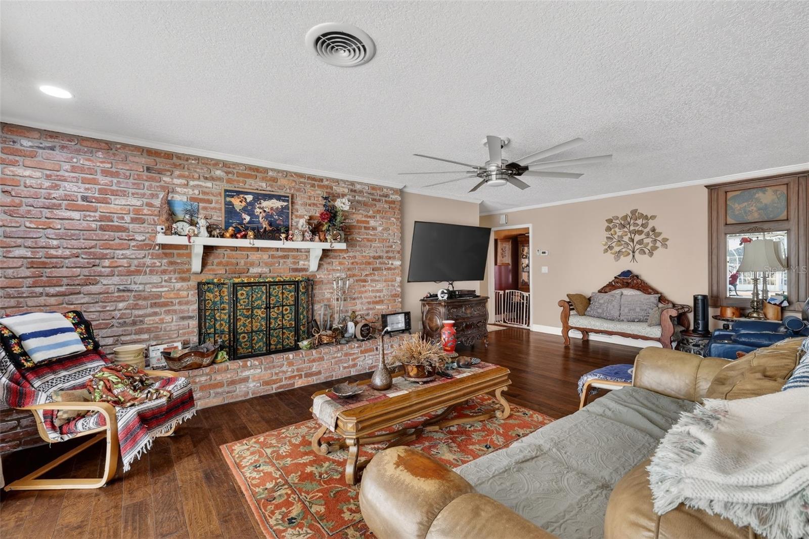 Family Room - 2230 SW 87TH PL, OCALA