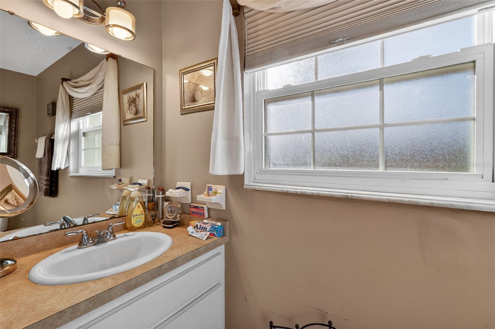 Guest Bathroom - 2230 SW 87TH PL, OCALA