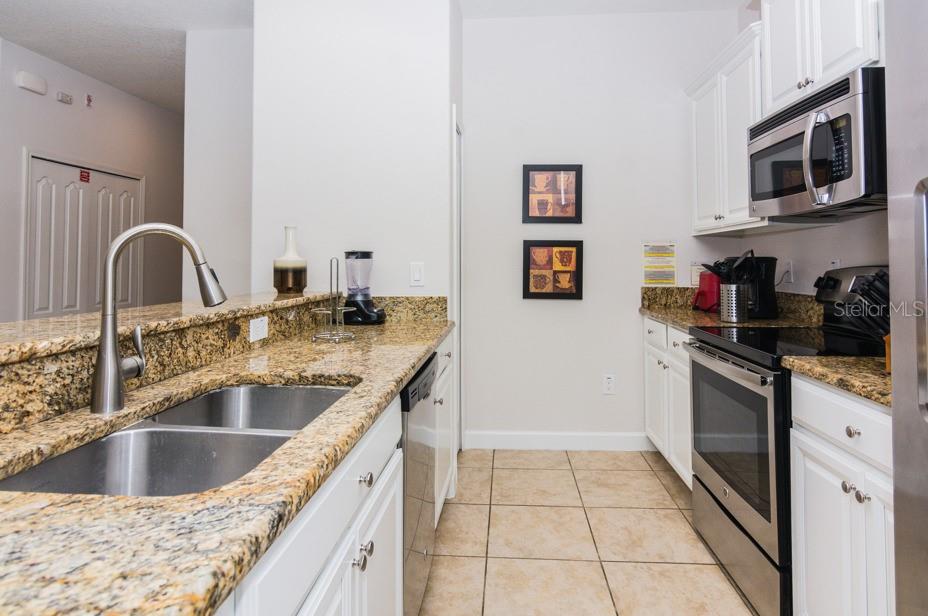 Townhouse at 2963 BANANA PALM DR, KISSIMMEE, photo 13 of 36