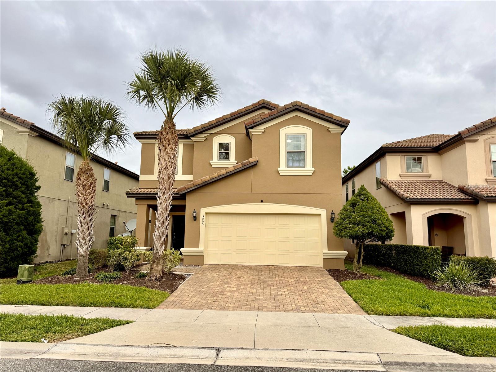 5565 MISTY OAK CIR