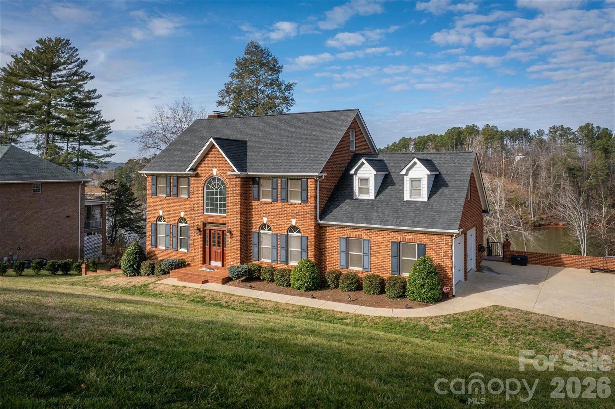 Single Family Residence at 46 Mariners Point Lane, Hickory, photo 32 of 43