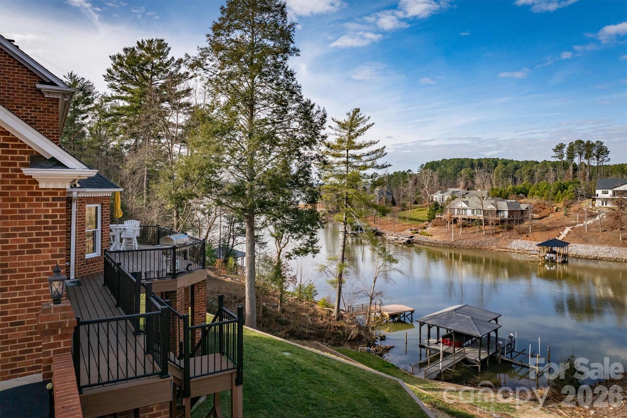 Single Family Residence at 46 Mariners Point Lane, Hickory, photo 35 of 43