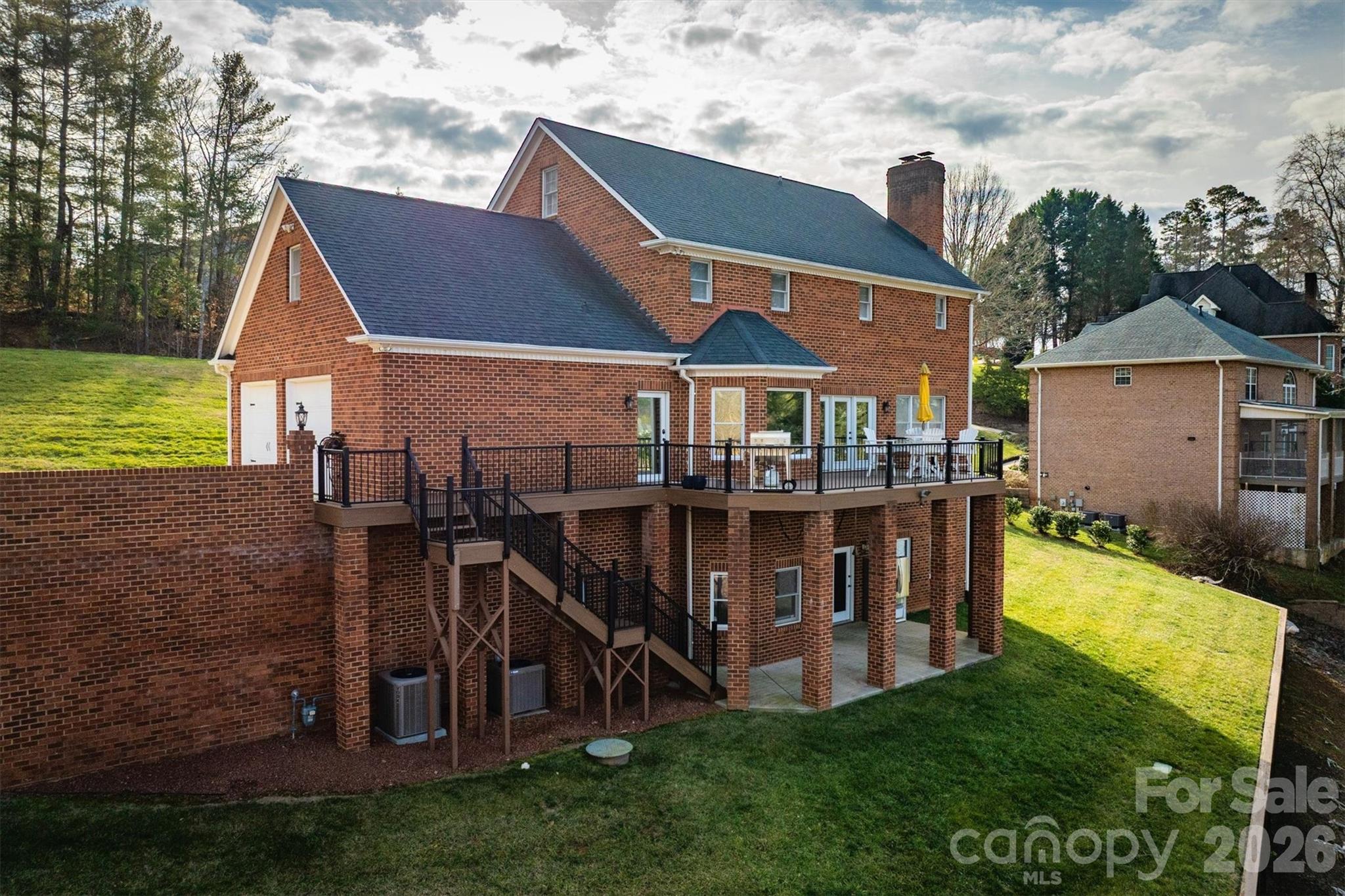 Single Family Residence at 46 Mariners Point Lane, Hickory, photo 36 of 43